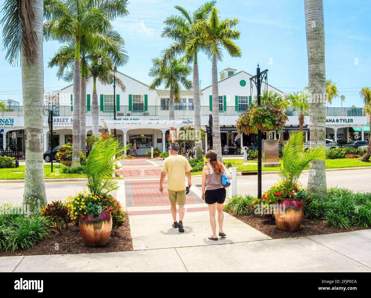 Venice Avenue in the downtown shopping restaurant area in the southwest