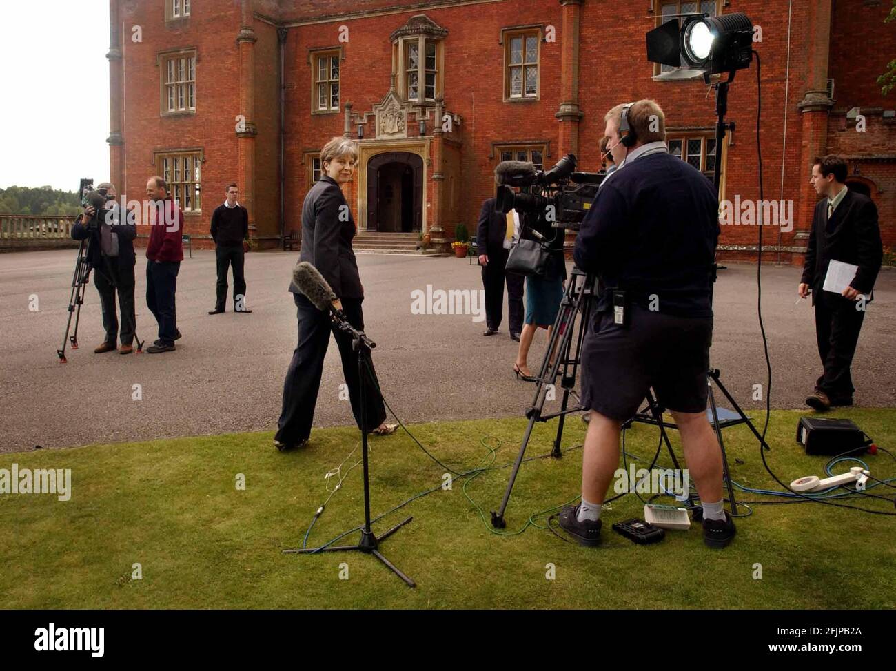 Tory mps hi-res stock photography and images - Alamy