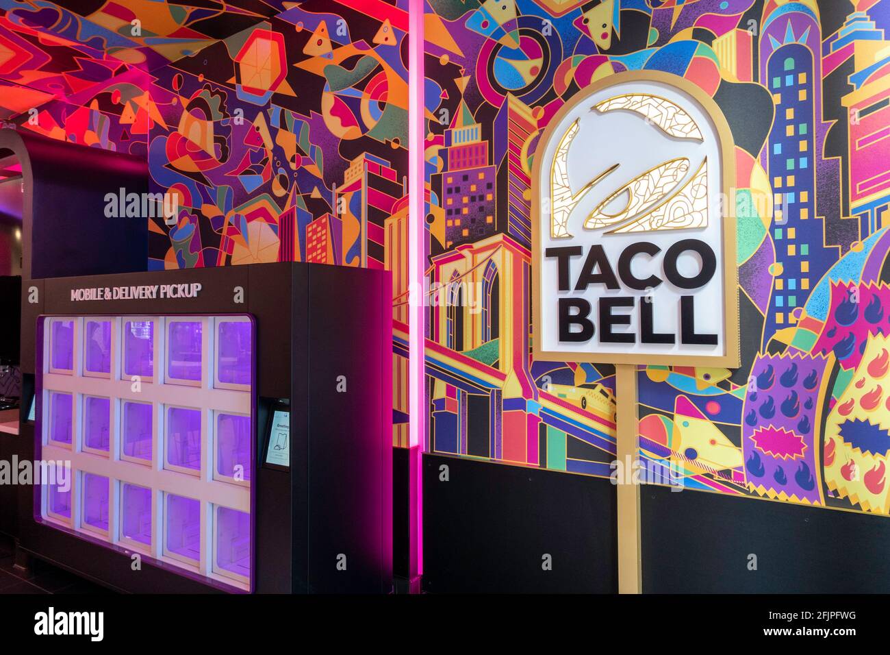 Taco bell logo hires stock photography and images Alamy