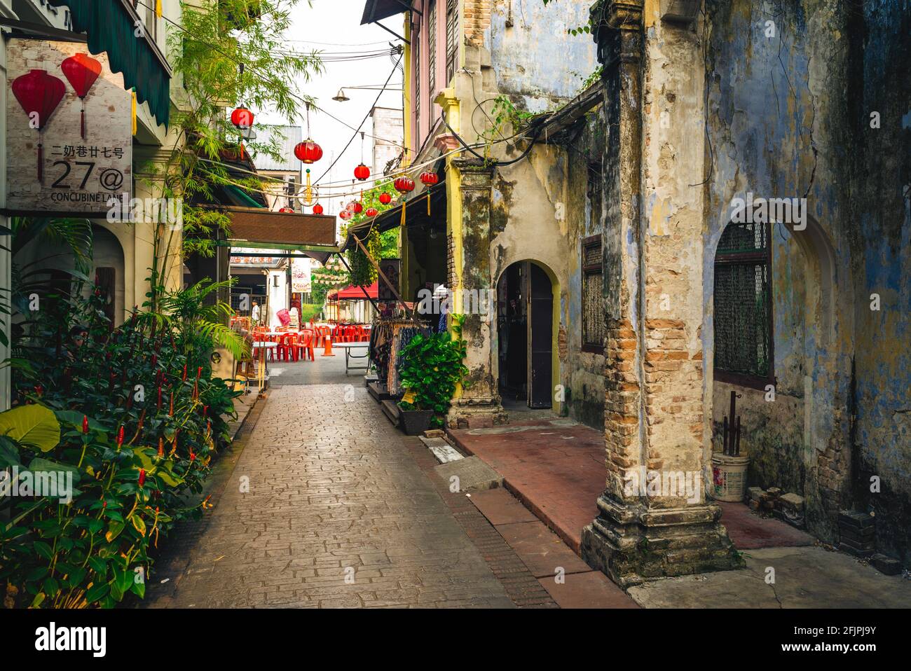 August 15, 2018: Second Concubine Lane, or Yi Lai Hong, is a narrow and small lane located at Leech Street in Old Town of Ipoh, Malaysia. It built by Stock Photo