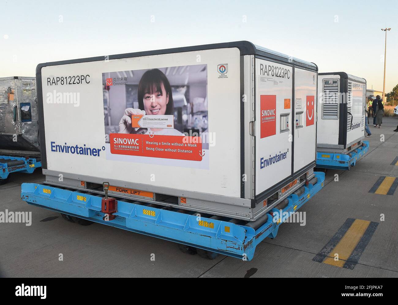 Gaborone. 25th Apr, 2021. Photo taken on April 25, 2021 shows a batch of China-donated Sinovac COVID-19 vaccines arriving at Sir Seretse Khama International Airport in Gaborone, Botswana. Credit: Tshekiso Tebalo/Xinhua/Alamy Live News Stock Photo