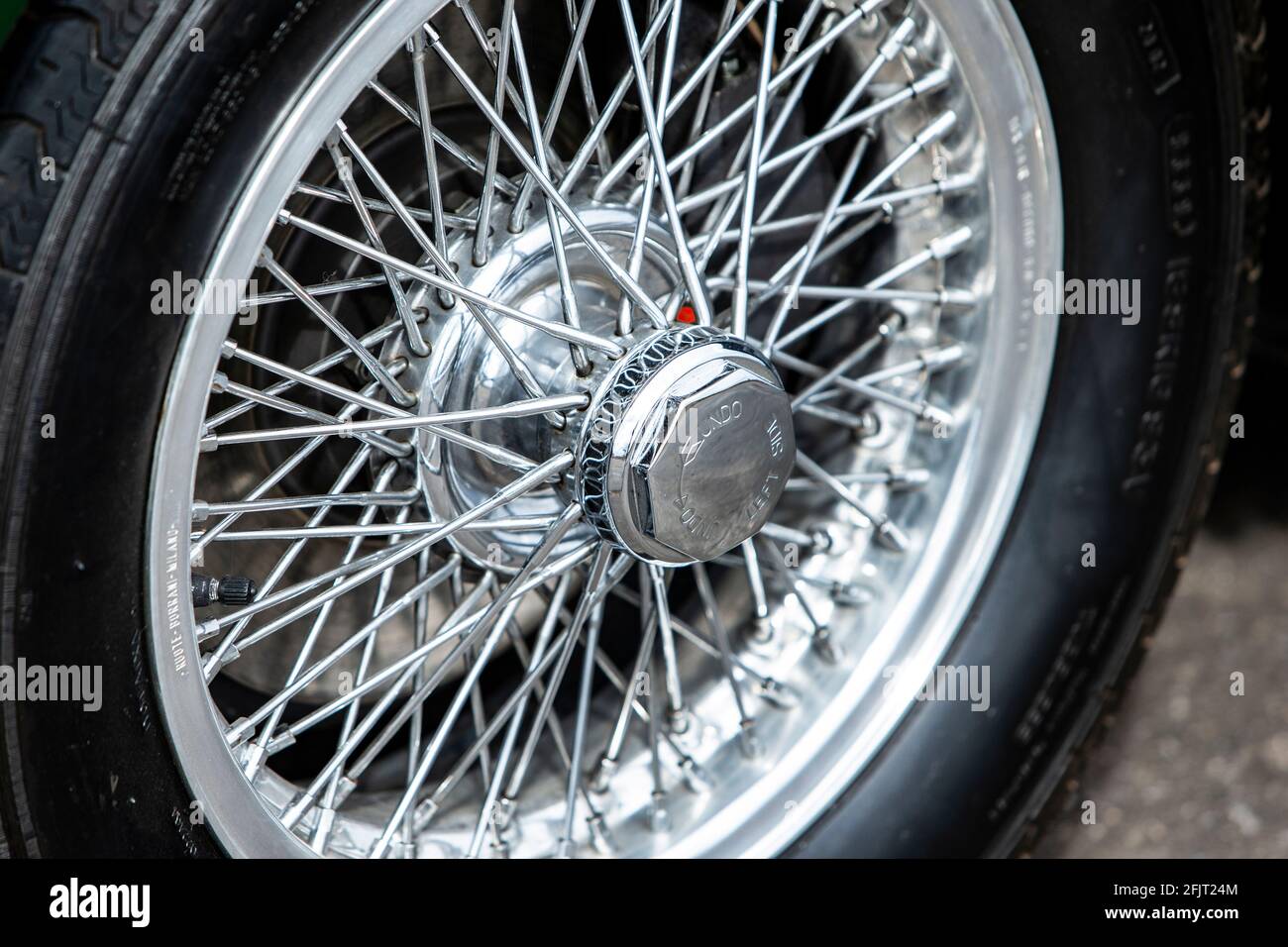 Wire wheel hi-res stock photography and images - Alamy