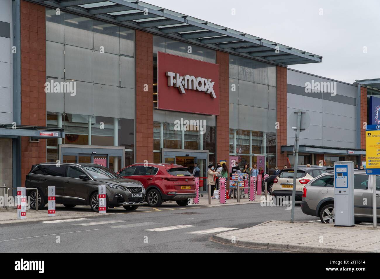 Tk maxx dundee hires stock photography and images Alamy