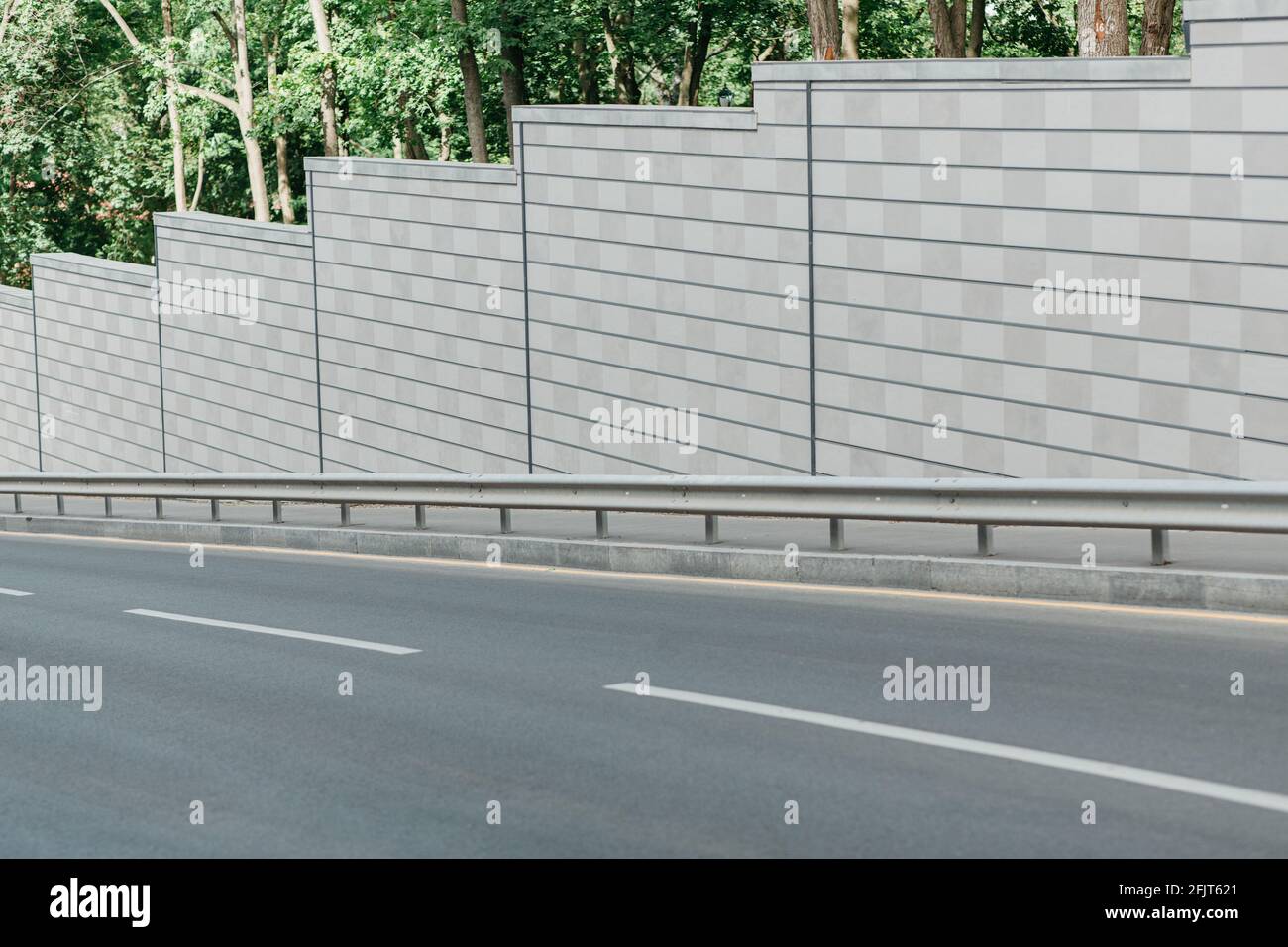 Big city long road hi res stock photography and images Alamy Big city long road hi res stock photography and images Alamy