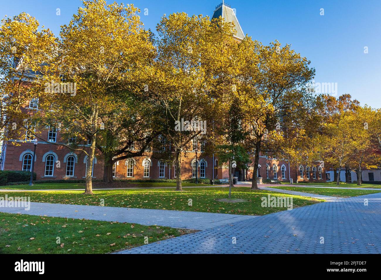 COLUMBUS, OH, USA - NOVEMBER 7:  University Hall at The Oval on November 7, 2020 at Ohio State University in Columbus, Ohio. Stock Photo