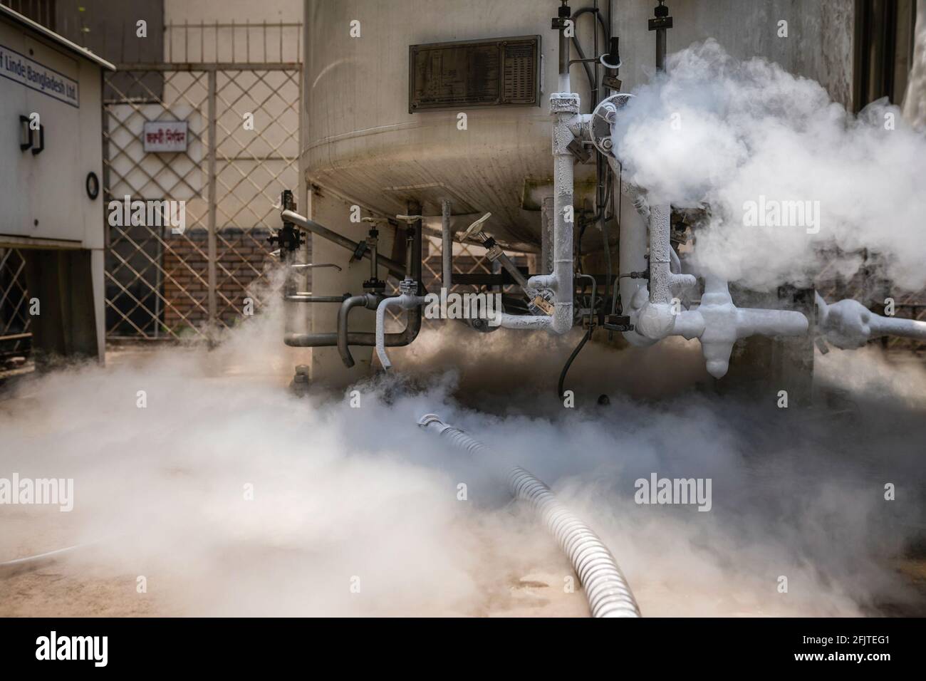 Dhaka Bangladesh. 26th Apr 2021. Liquid oxygen refilled at a
