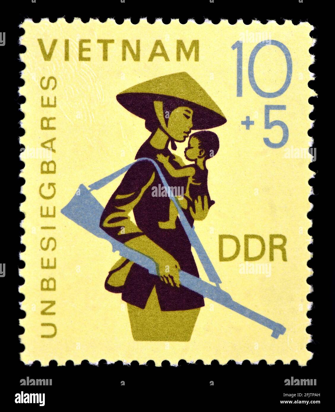 East German postage stamp (1968)  : 'Unbesiegbares Vietnam' / 'Unconquerable Vietnam' Stock Photo
