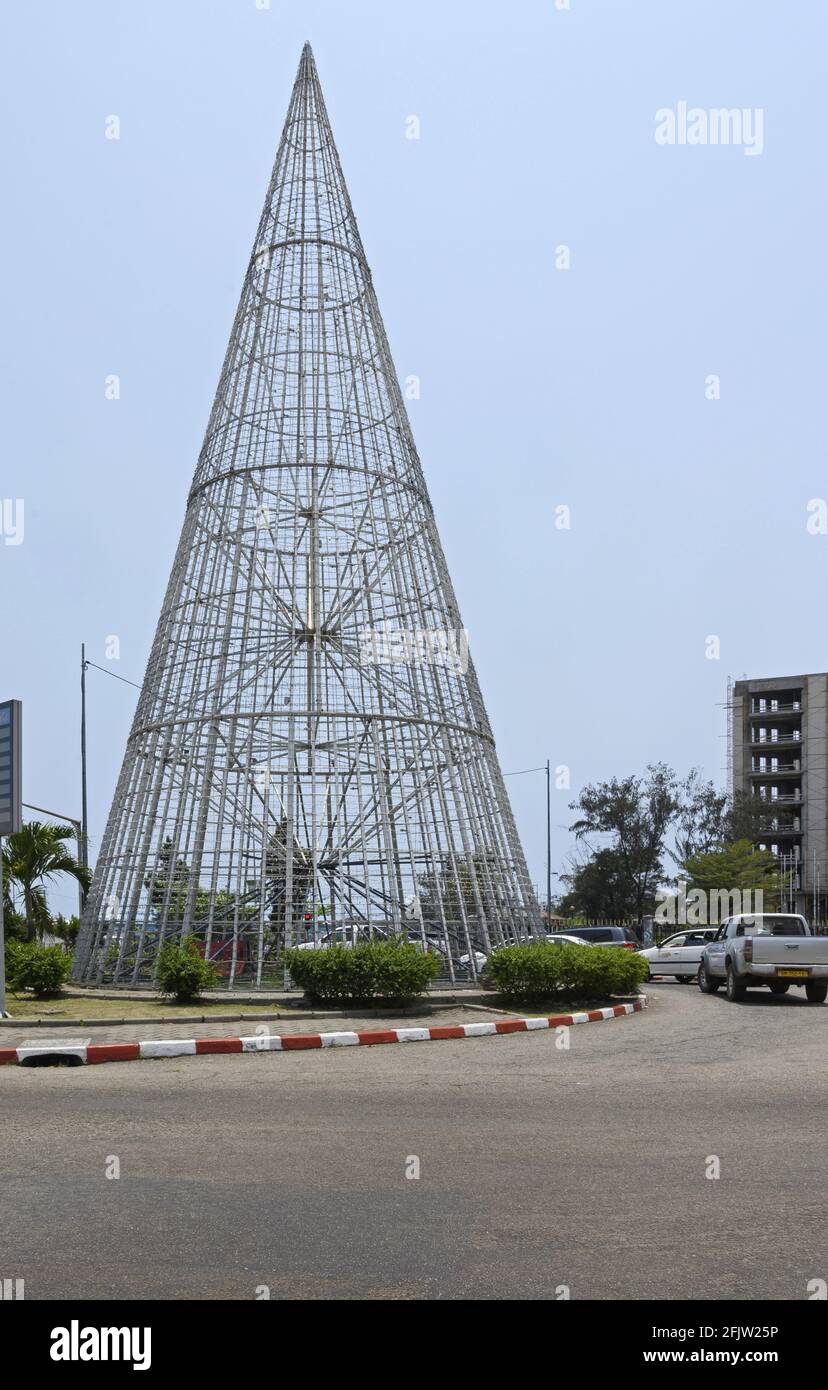 Gabon, Libreville, downtown, roundabout Stock Photo Alamy