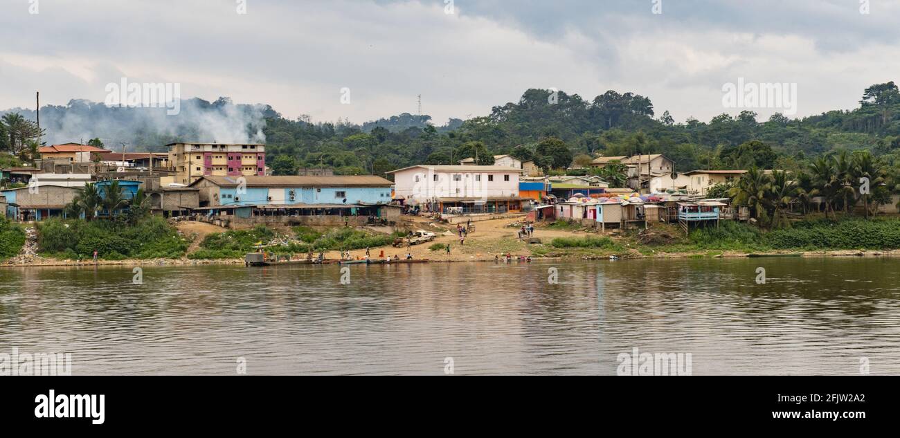 gabon-moyen-ogou-district-ndjol-view-from-samory-island-stock