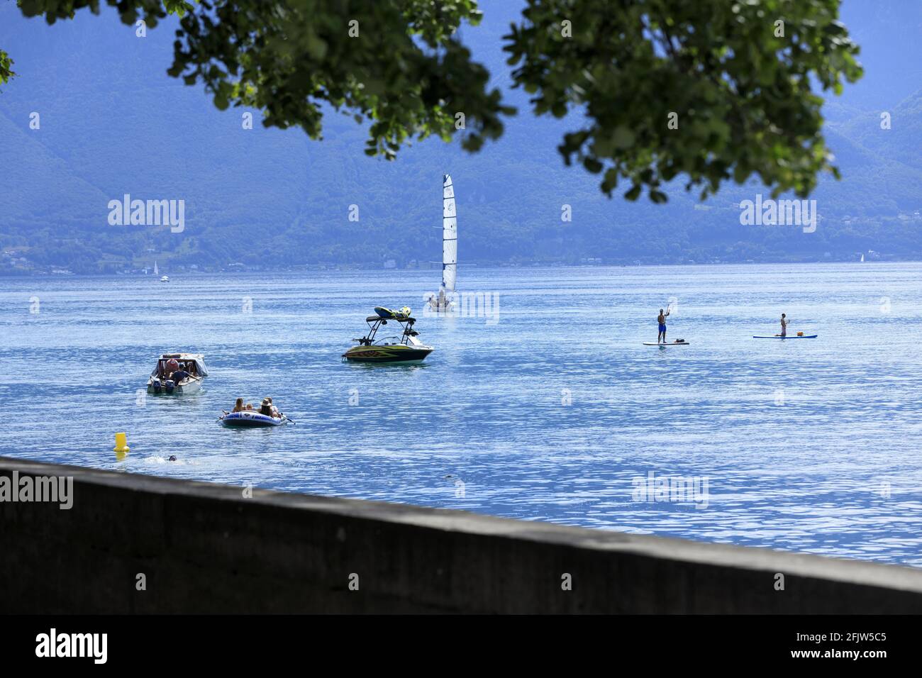 Switzerland, Canton of Vaud, La Tour de Peliz, water sports on Lake Leman Stock Photo