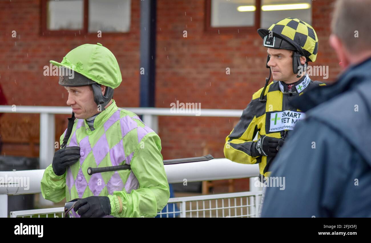 Ludlow Horse Racing meeting, National Hunt racing Stock Photo Alamy