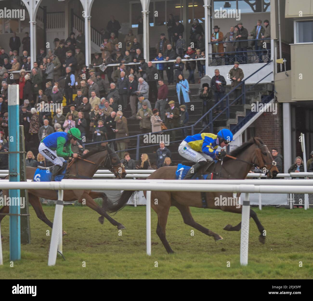 Ludlow Horse Racing meeting, National Hunt racing Stock Photo Alamy