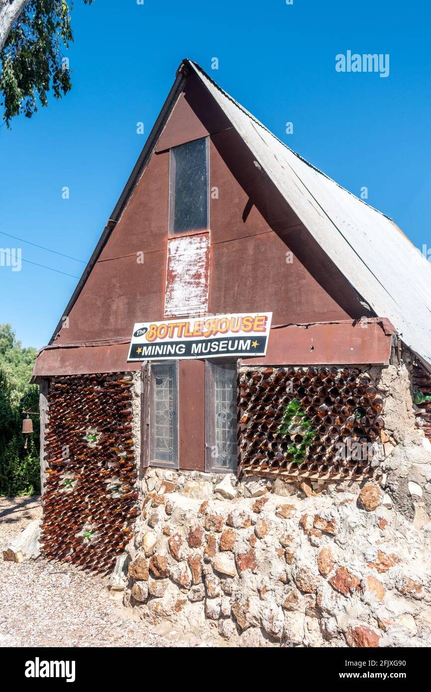 Bottle house lightning ridge new hires stock photography and images