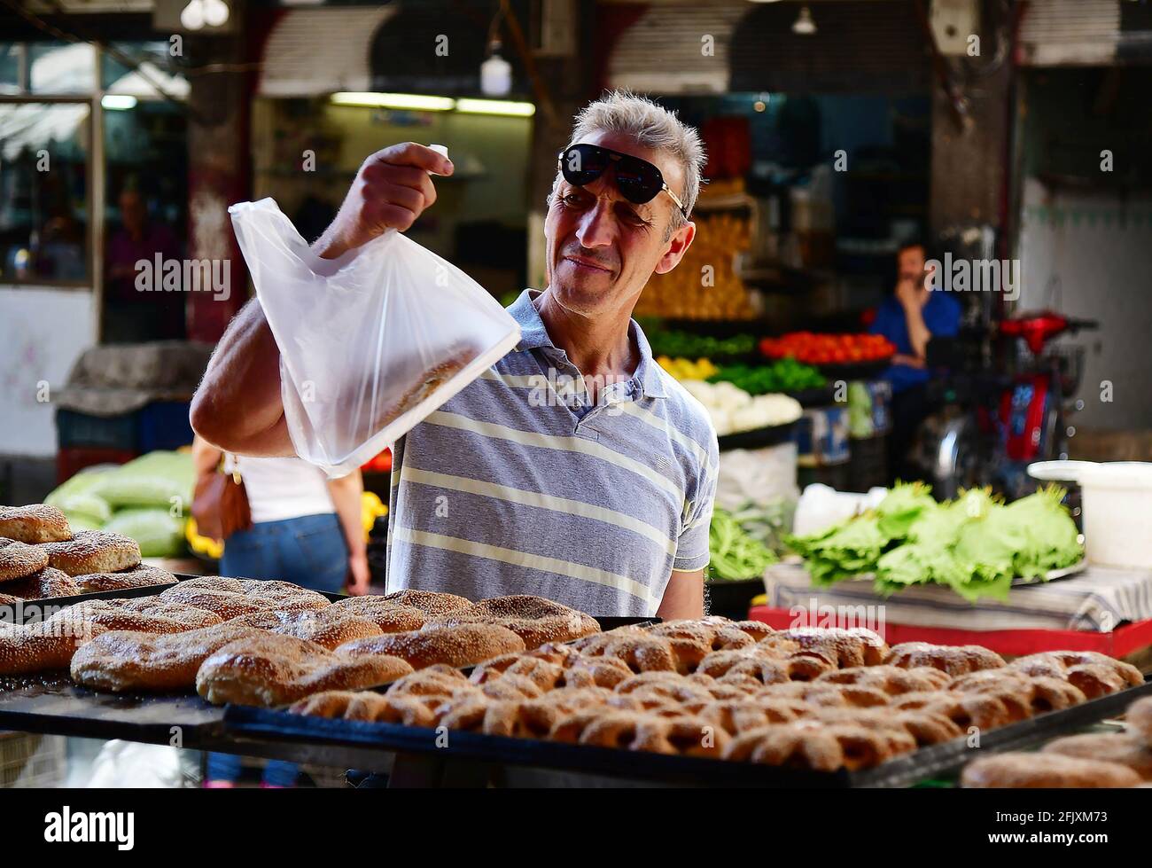 Maarouk Damascus bread hi-res stock photography and images - Alamy