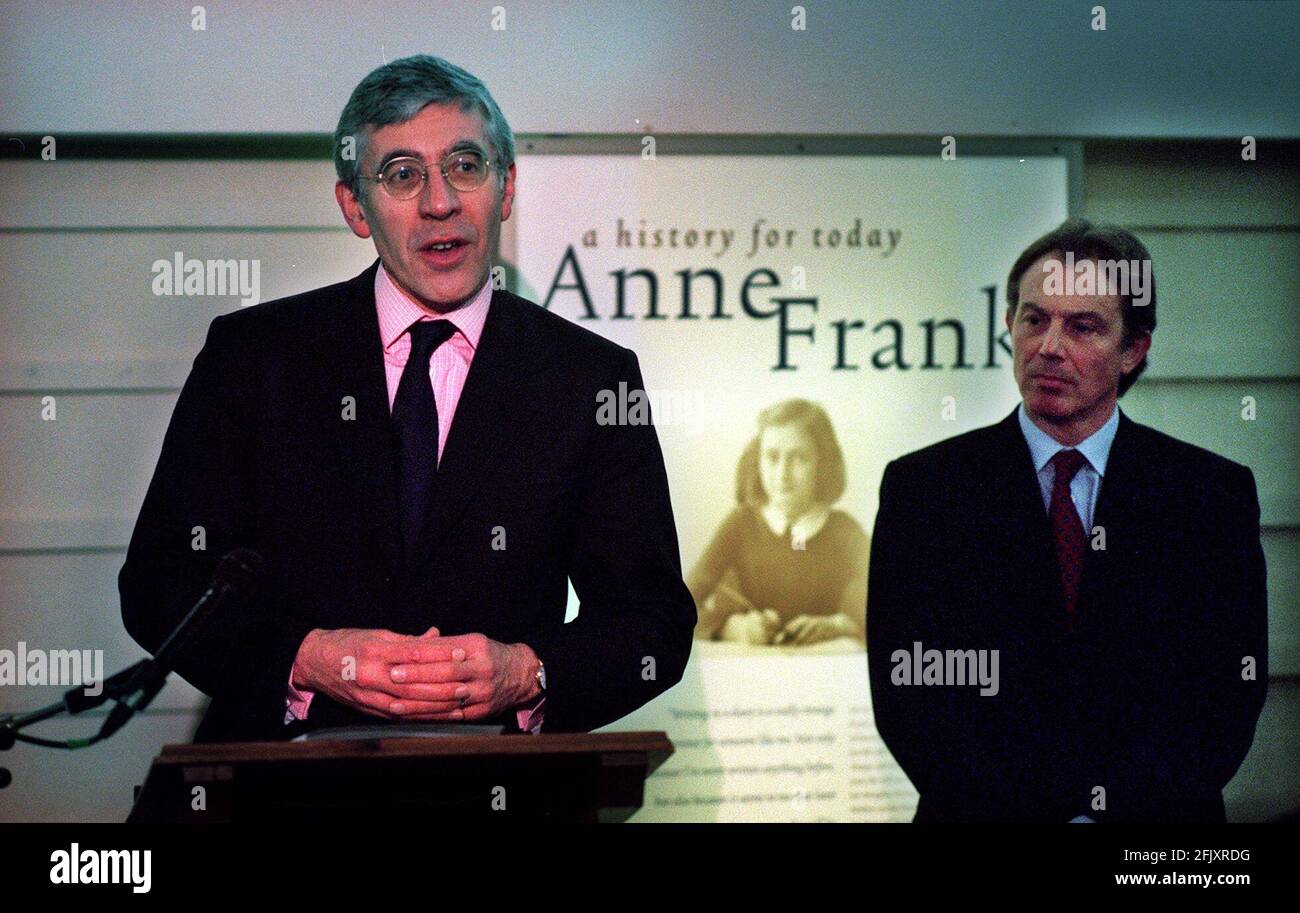 Jack Straw talking before Tony Blair January 2000 announced the creation of a Holocaust Memorial Day, which will be on 27 January, and start from January 2001. He is speaking at the Anne Frank Exhibition, at Central Hall Westminster. Stock Photo