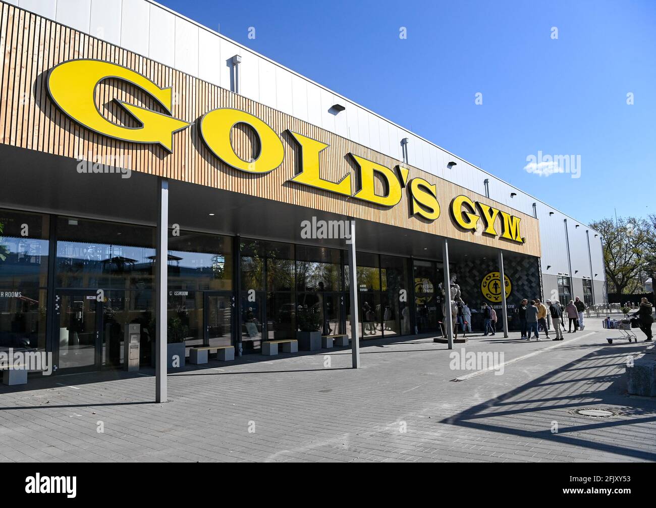 Golds Gym Logo High Resolution Stock Photography And Images Alamy