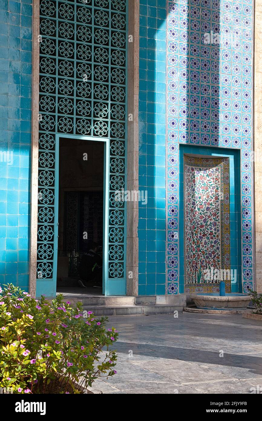 Mausoleum des persischen Dichters Saadi in Shiraz, Iran Stock Photo