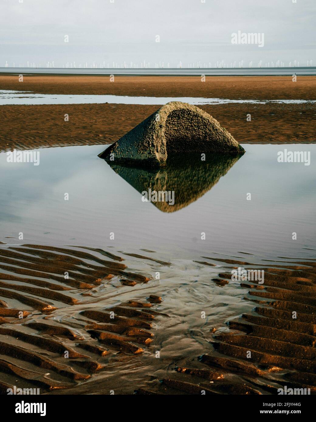 Half submerged rock hi-res stock photography and images - Alamy