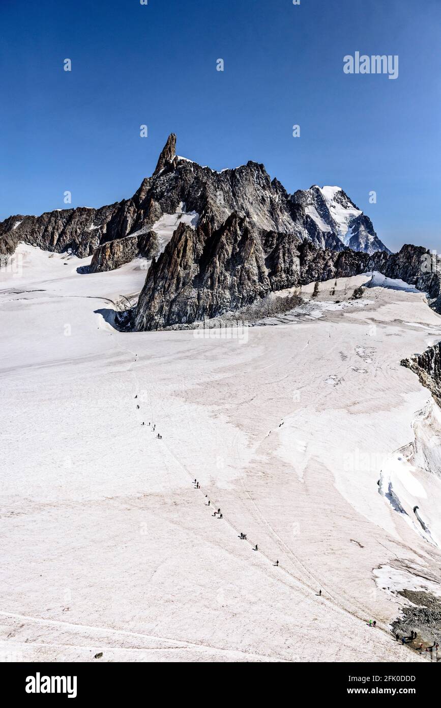 Dent du Géant, It.Dente del Gigante, 'giant's tooth', Monte Bianco mountain, Pointe Helbronner, it.Punta Helbronner peak, mt3466, Alps, Valle d'Aosta, Stock Photo