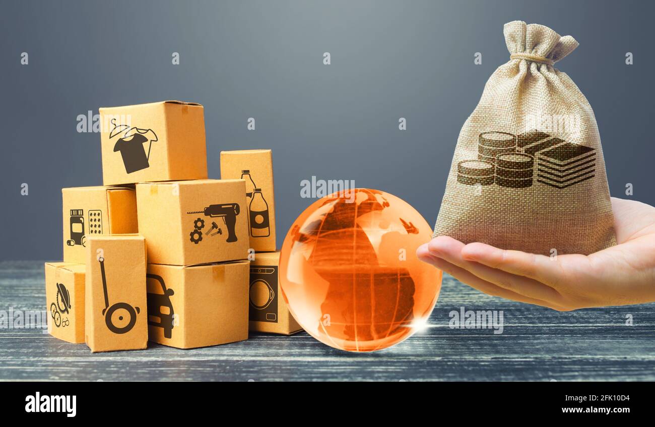 Money bag, orange glass earth globe and boxes. International world trade distribution. Delivery of goods, shipping. Globalization markets. Economics d Stock Photo