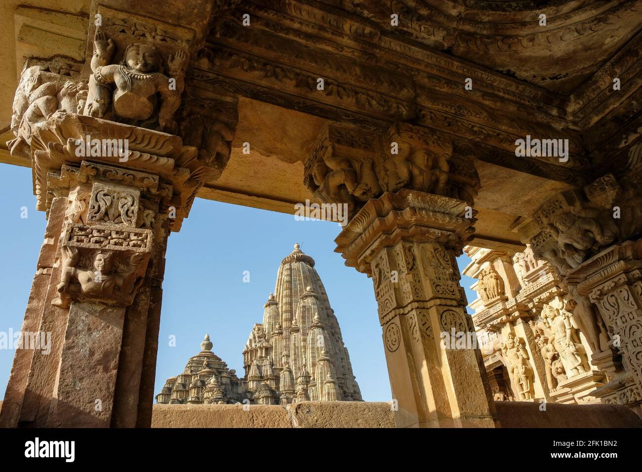 Detail of the Devi Jagadamba Temple in Khajuraho, Madhya Pradesh, India. Forms part of the Khajuraho Group of Monuments, a UNESCO World Heritage Site. Stock Photo