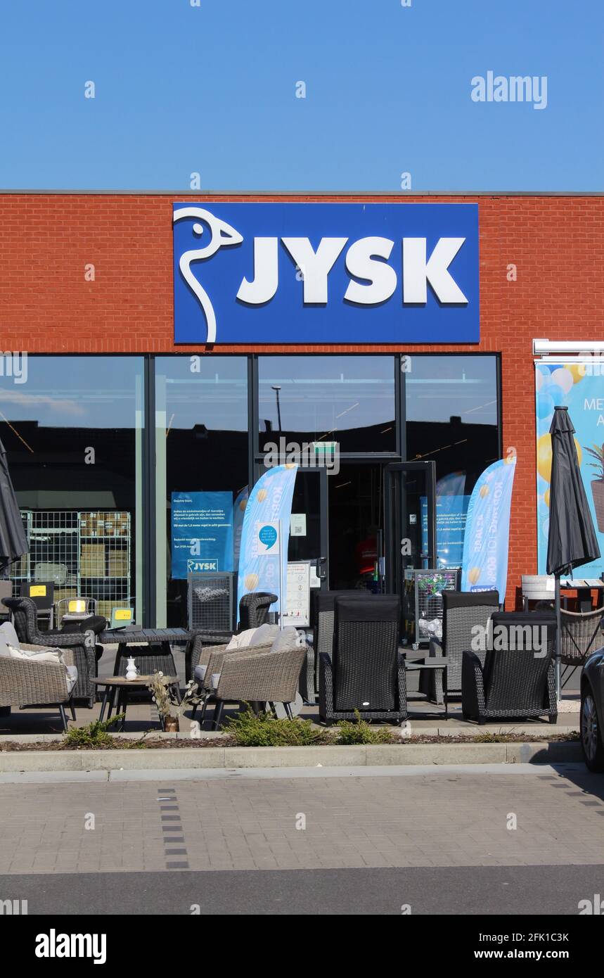 LEBBEKE, BELGIUM, 17 APRIL 2021: Exterior view of a JYSK furniture and  homeware store. JYSK is Denmarks largest retailer with over 2, 800 stores  in 52 Stock Photo - Alamy