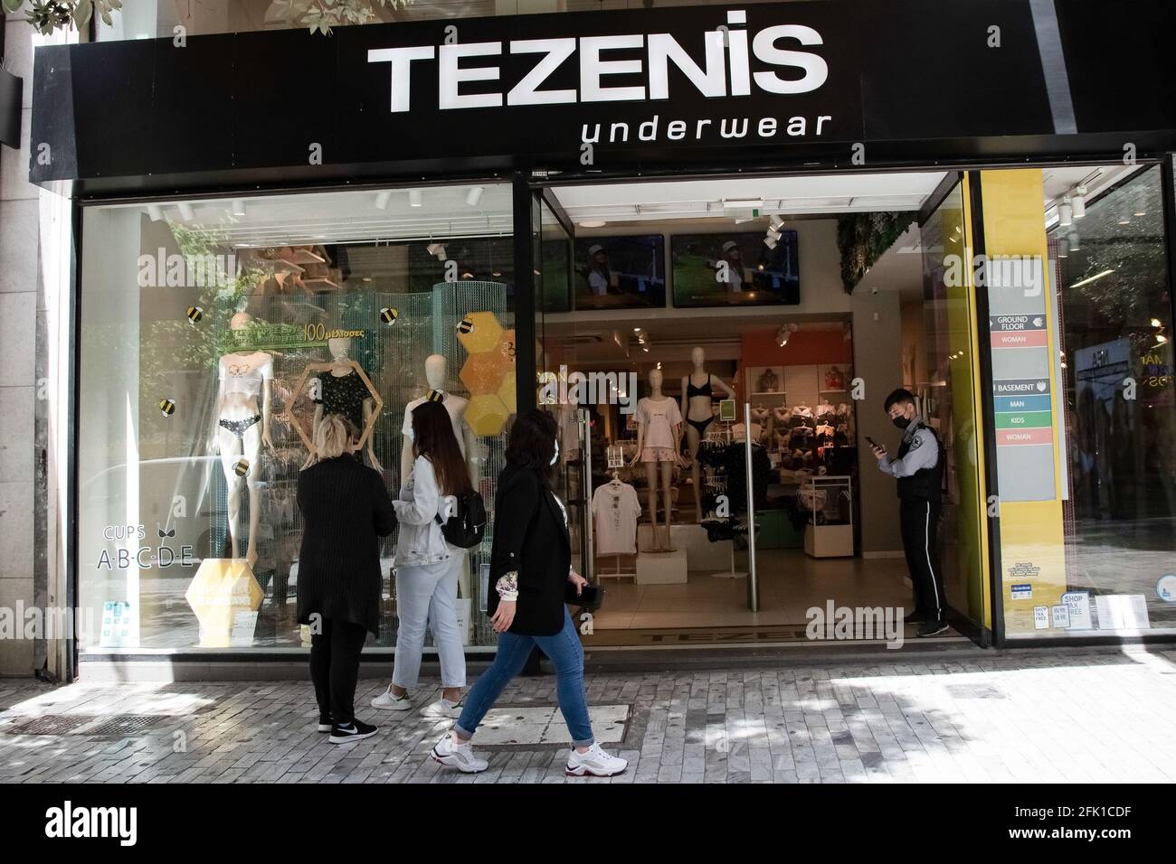 Tezenis store hi-res stock photography and images - Alamy