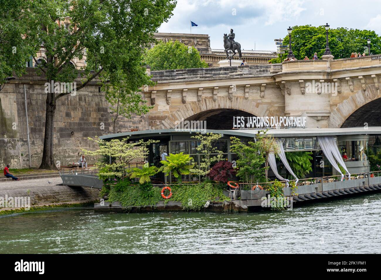 Pretty floating restaurant on the Seine river, Paris Stock Photo Alamy