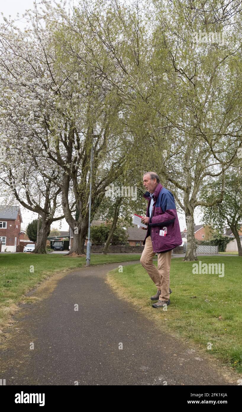 Mansfield Woodhouse, Nottinghamshire, England, UK. 27th Apr, 2021. Paddy Tipping Nottinghamshire Police and Crime Commissioner out campaigning and leafleting in the May 6th local election and again for the Nottinghamshire Police and Crime Commissioner. Credit: Alan Beastall/Alamy Live News Stock Photo