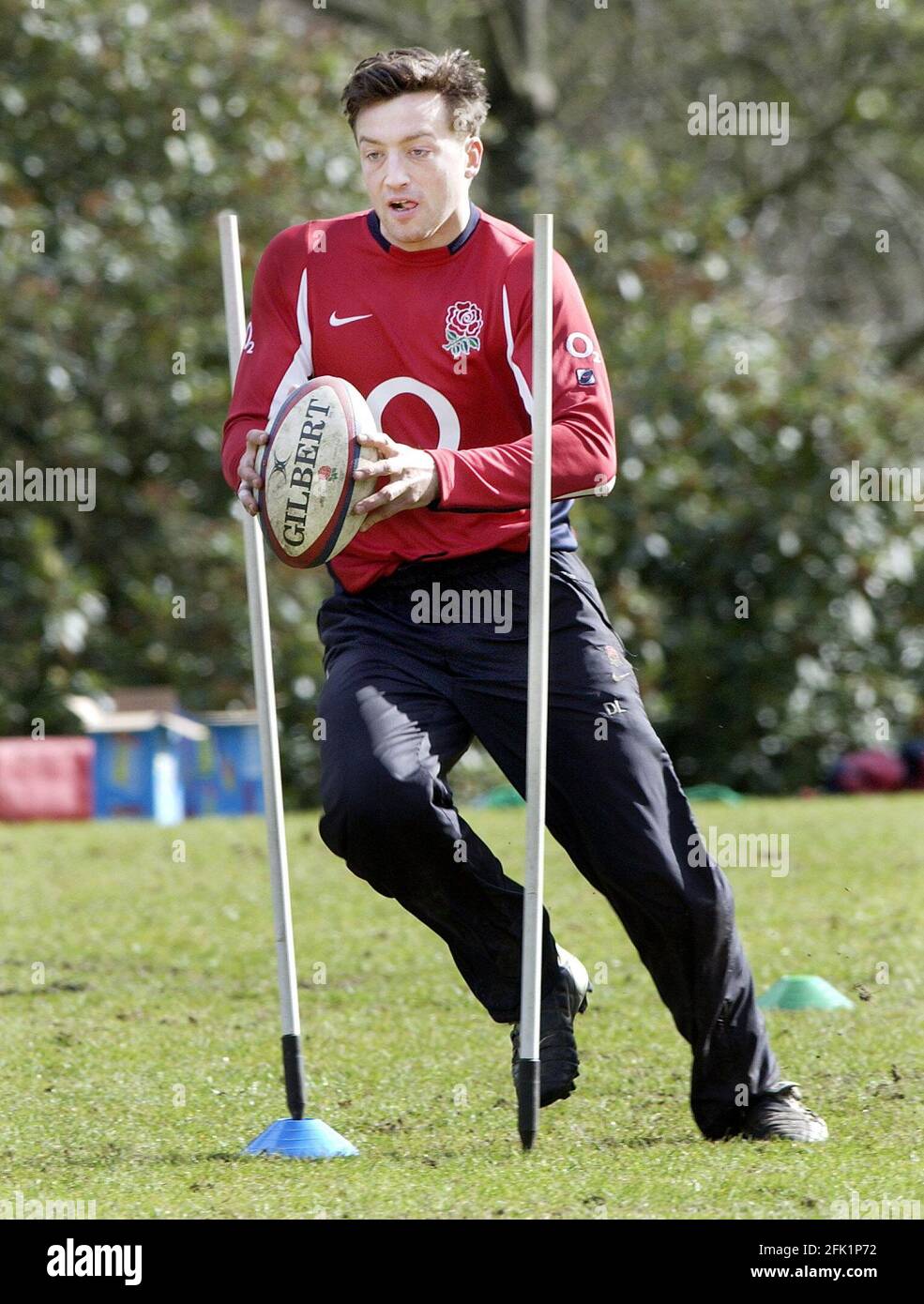 ENGLAND RUGBY TRAINING AT PENNYHILL PARK HOTEL BAGSHOT DAN LUGAR 6/3/2003 PICTURE DAVID ASHDOWNRUGBY Stock Photo