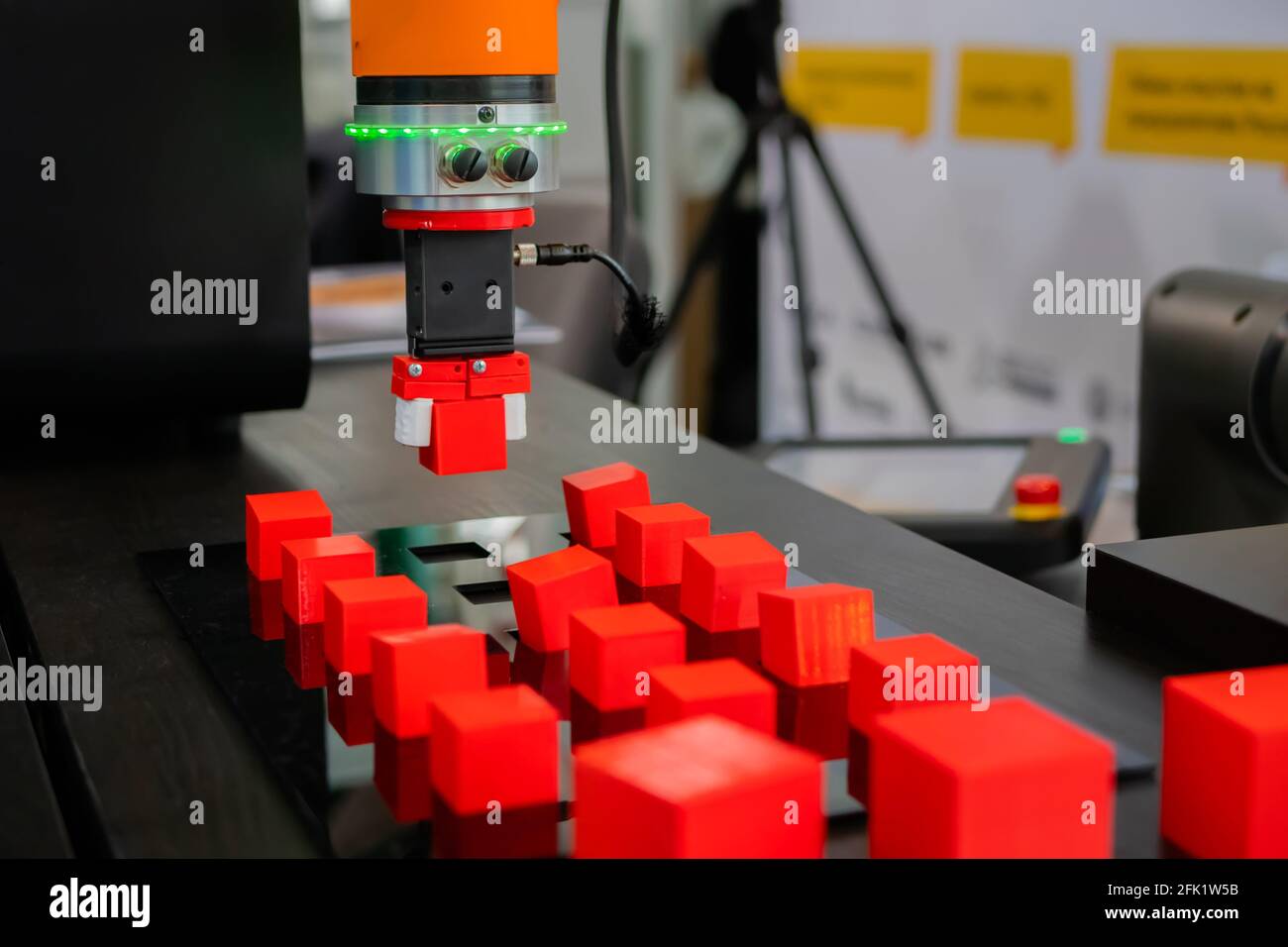 Robot that picks up cheap blocks