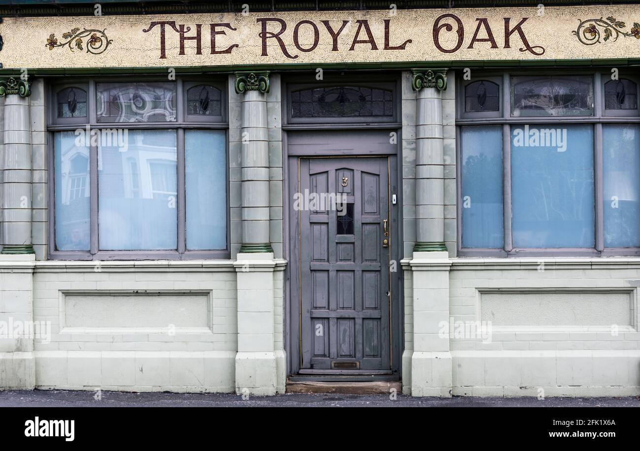 The former public house The Royal Oak - now housing flats - a Blakes pub, Brockhurst Road. Gosport, Hampshire, England, UK Stock Photo