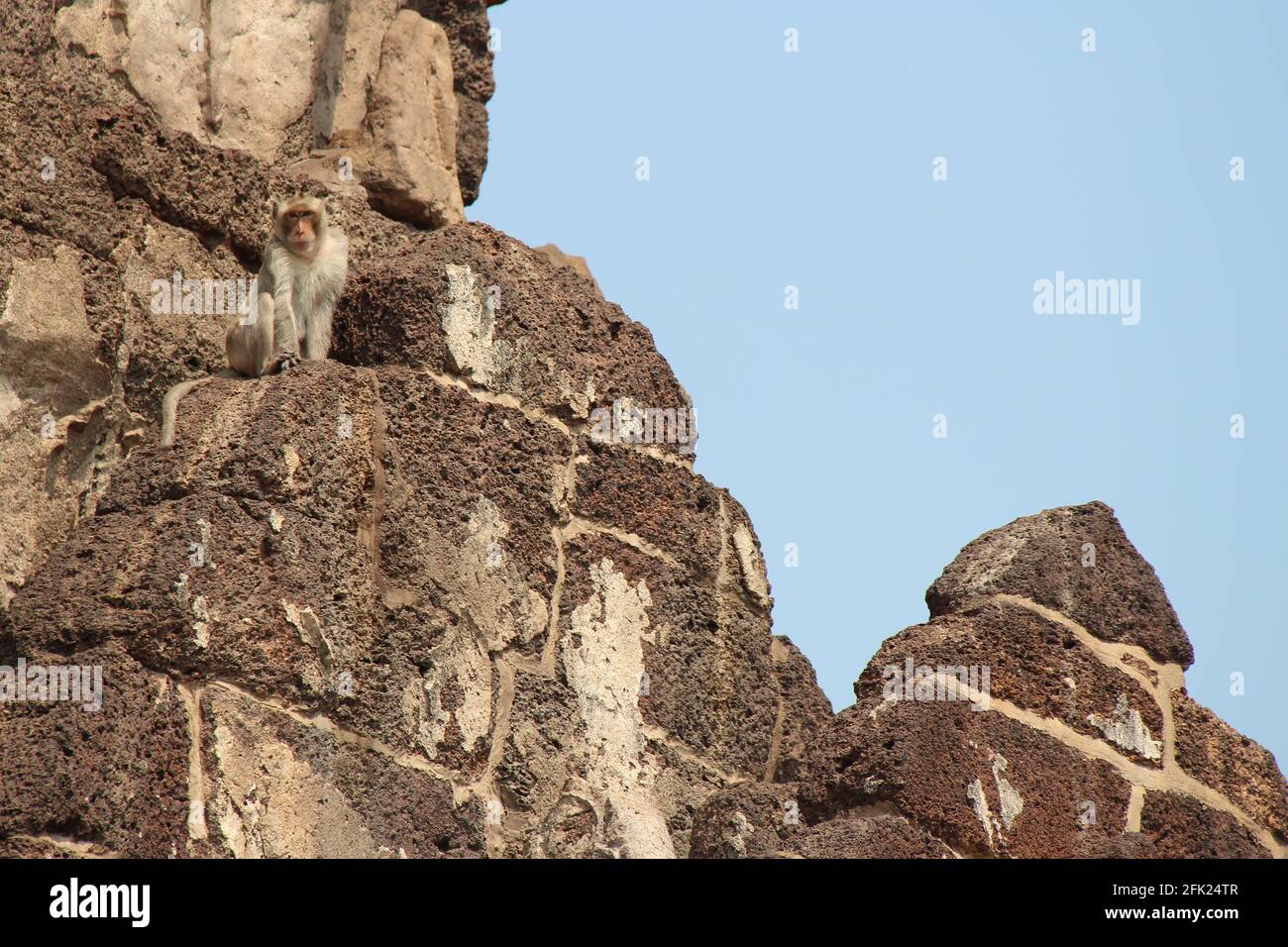 hindu temple (prang sam yot) in lopburi (thailand Stock Photo Alamy