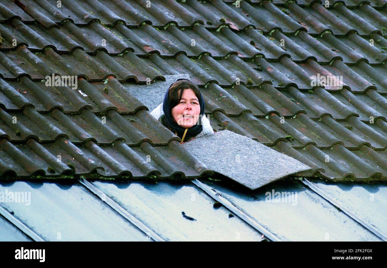 DR MARGARET JONES SPEAKING FROM  SKYLIGHT IN THE ROOF 1999 OF THE BUILDING SHE HAS BEEN OCCUPYING , ON THE ROUTE OF THE PROPOSED NEW ROAD ON THE OUTSKIRTS OF BRISTOL. Stock Photo