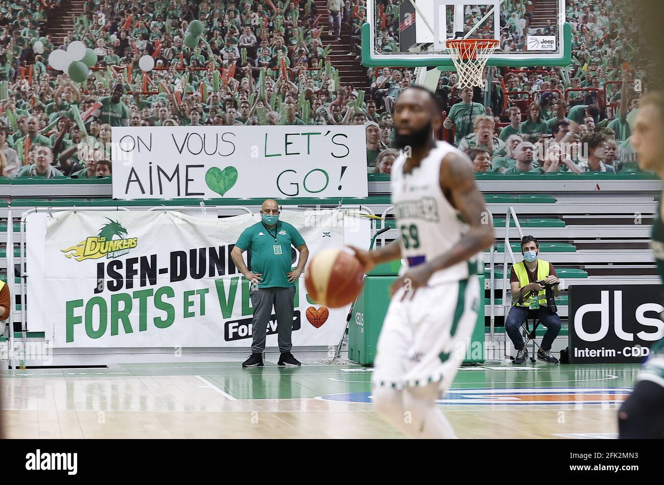 Nanterre, Hauts de Seine, France. 28th Apr, 2021. Fan's of Nanterre we make  a message of encouragement to their team for this match which is playing  behind closed doors due to the
