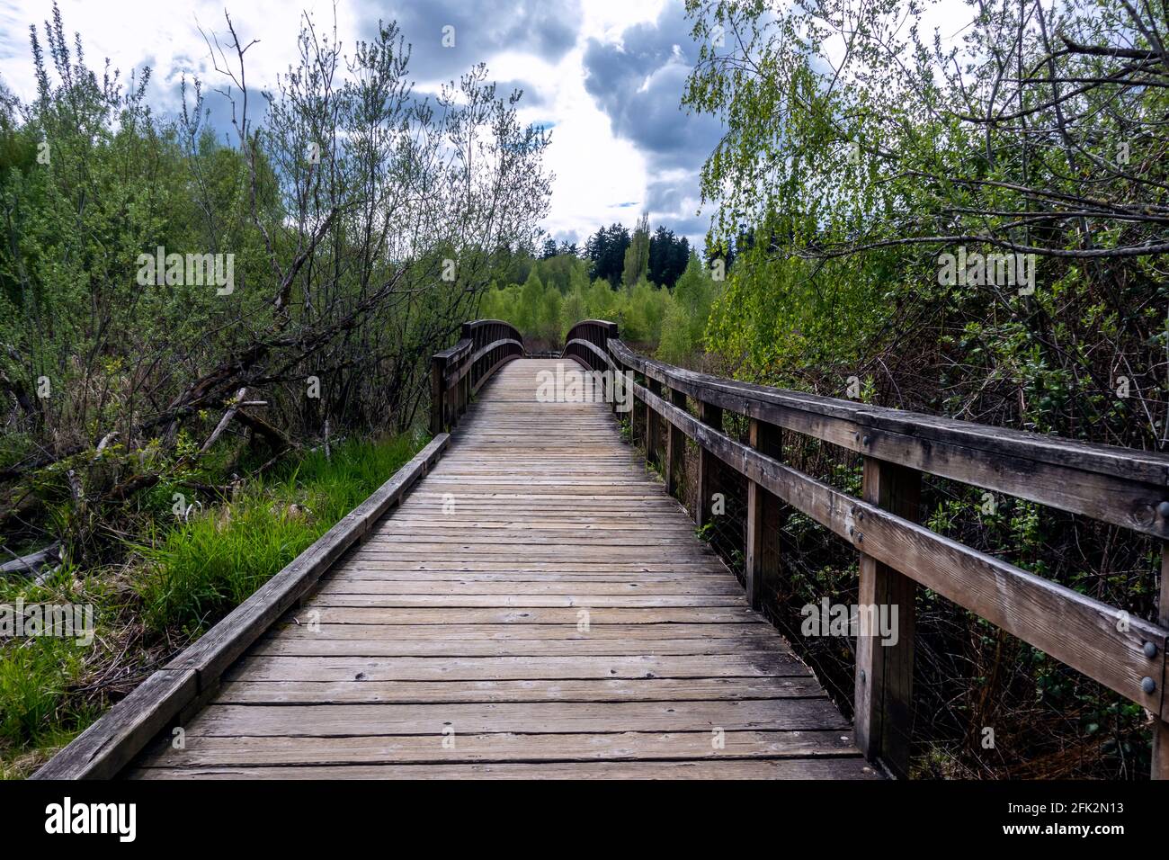 Winding pedestrian bridge hi-res stock photography and images - Alamy