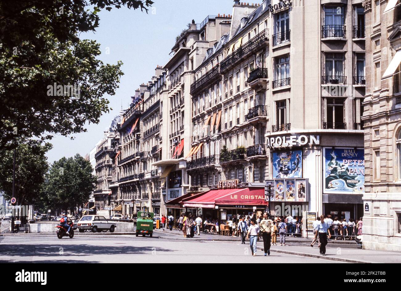 Avenue of the Grande Armee. Paris