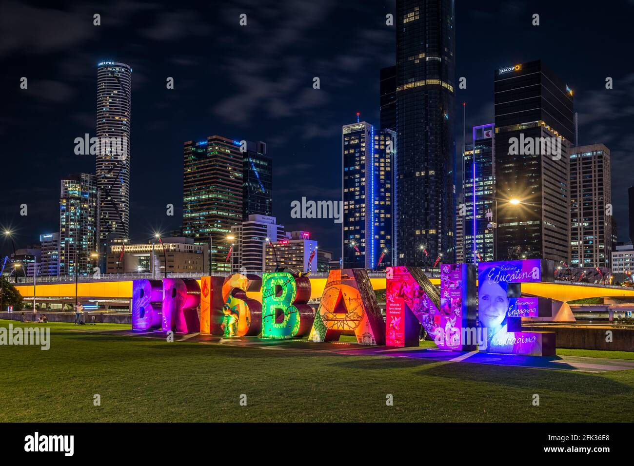 Brisbane sign pedestrian hires stock photography and images Alamy