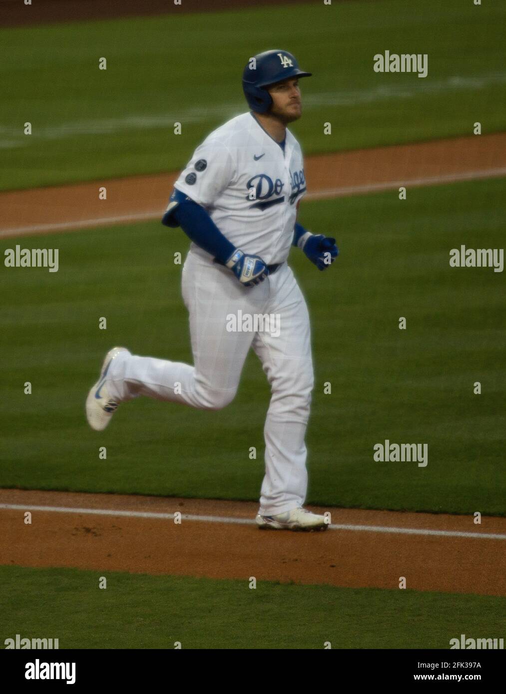 Max Muncy Los Angeles Dodgers Fanatics Authentic Unsigned Running to First  Base Photograph