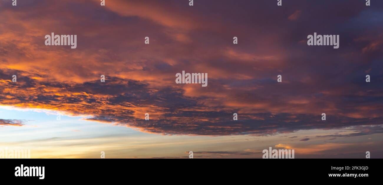 Dark sky vivid rainbow hi-res stock photography and images - Alamy
