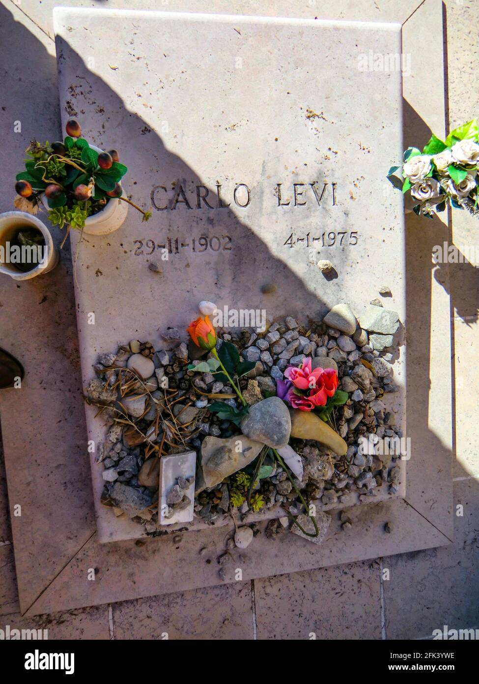 Carlo Levi's Grave Yard, an Italian-Jewish painter, writer, activist,  anti-fascist and doctor, Grave in Aliano Cemetery, Basilicata, Italy,  Europe Stock Photo - Alamy