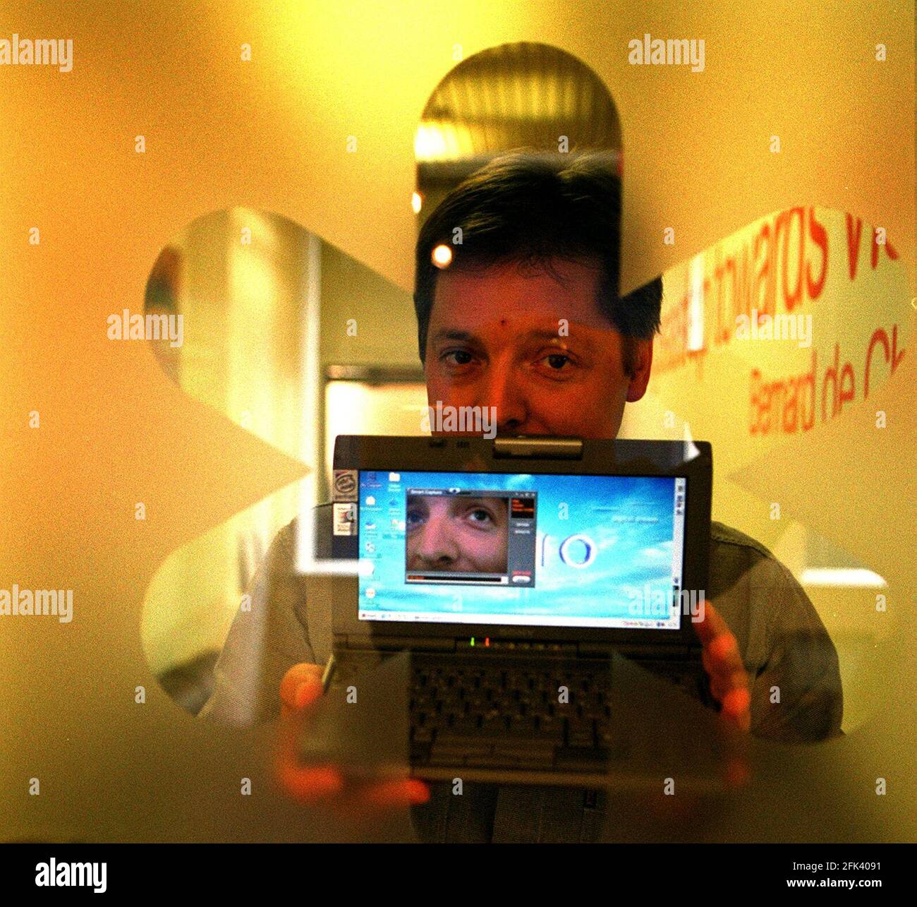 MARK GOODYEAR DJ AT RADIO ONE WITH HIS NEW SONY LAP TOP Stock Photo - Alamy
