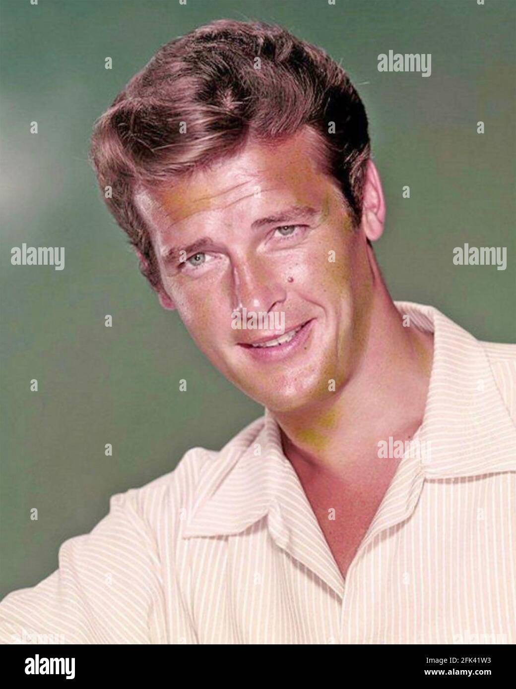 Roger moore the saint tv hi-res stock photography and images - Alamy