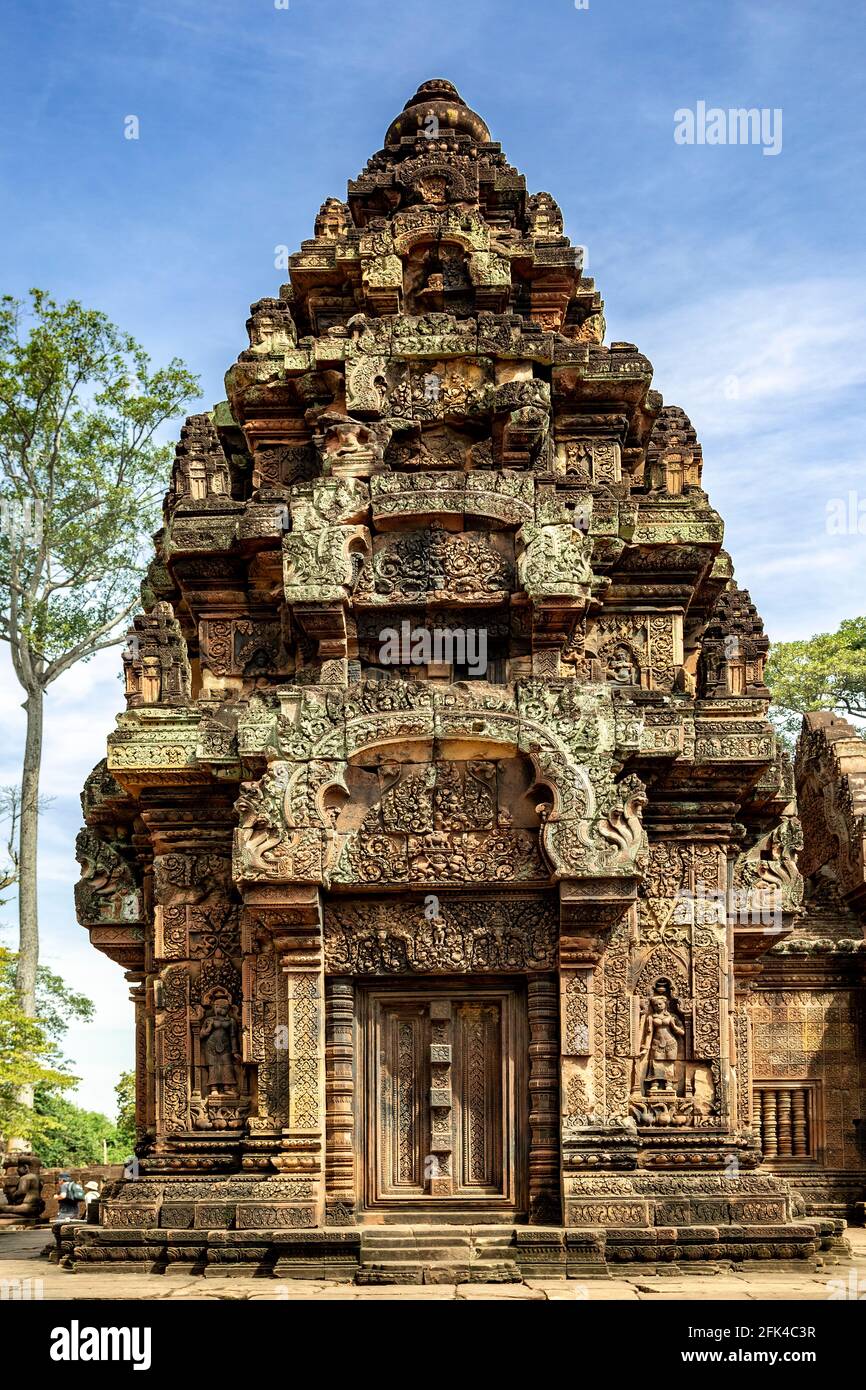 Tower, innermost enclosure, Banteay Srey Temple (aka The Pink Temple), Angkor Archaeological Park, Siem Reap, Cambodia Stock Photo