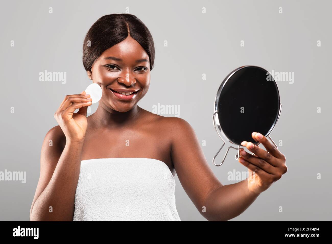 Female Cleansing Routine High Resolution Stock Photography and Images ...