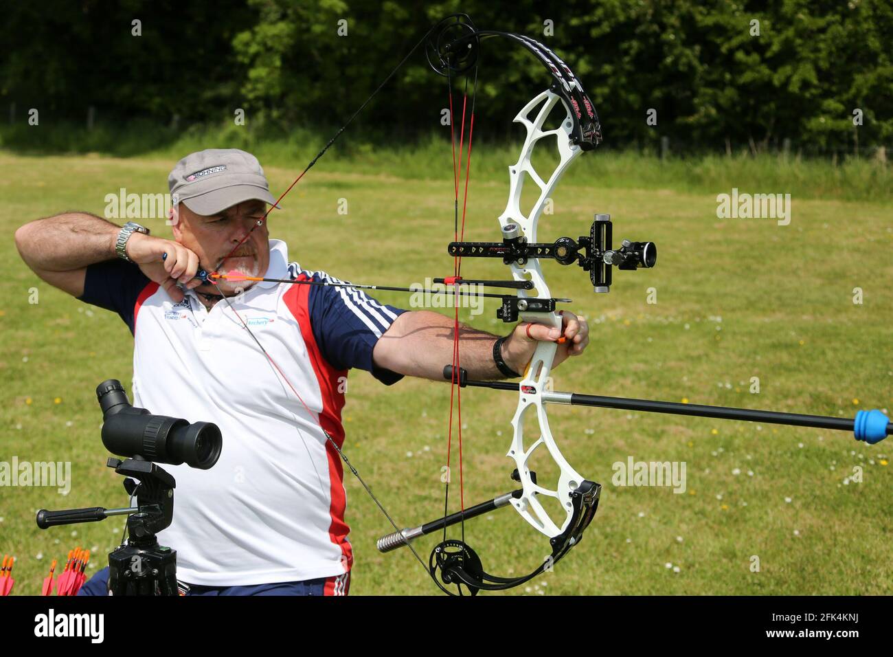 Ayr Archery Club held an open day 'Come and try Archery ' at the J.Mowatt playing fields Doonside, Ayr Paralympic archer Frank Mguire takes aim 05 Jun 2016 Stock Photo