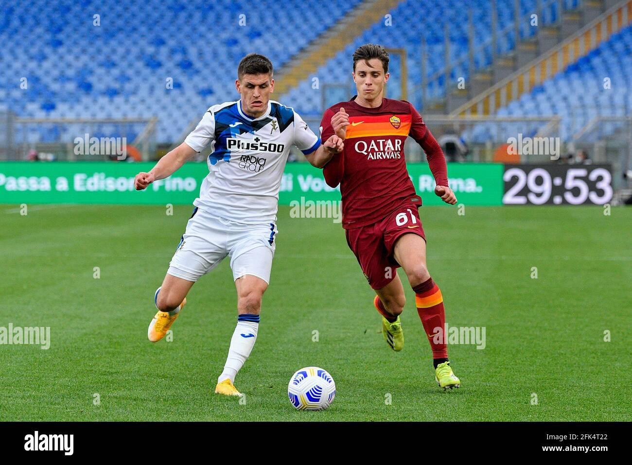 Riccardo Calafiori of Genoa CFC controls the ball during the Serie A  News Photo - Getty Images