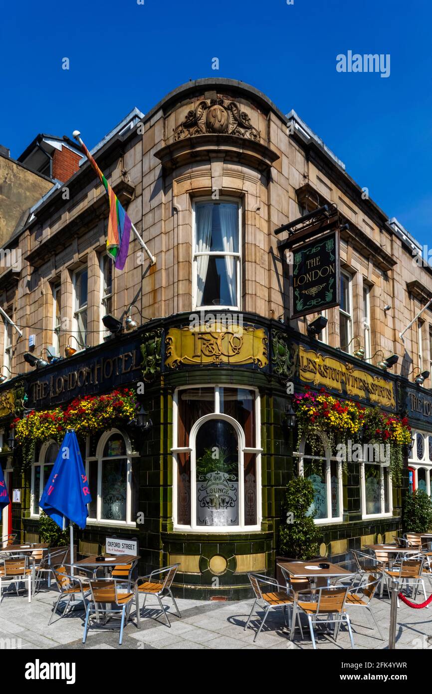 England, Hampshire, Southampton, Oxford Street, The Colourful Victorian Era London Hotel and Pub *** Local Caption ***  UK,United Kingdom,Great Britai Stock Photo