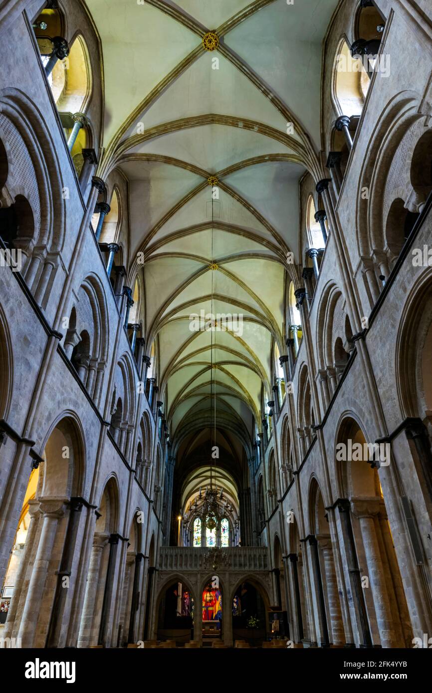 chichester-cathedral-interior-hi-res-stock-photography-and-images-alamy