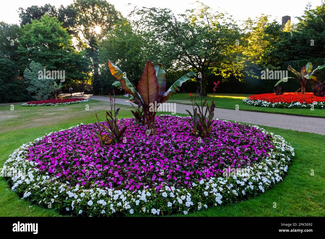 England, London, Greenwich, Greenwich Park, The Flower Garden *** Local Caption *** Britain
